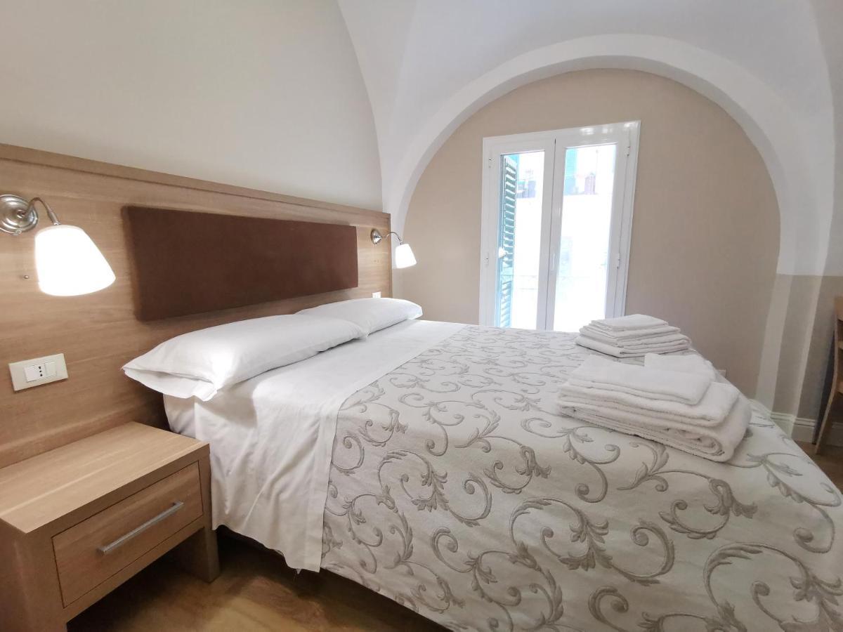 Opera Relais 85 Bed & Breakfast Messina Ngoại thất bức ảnh